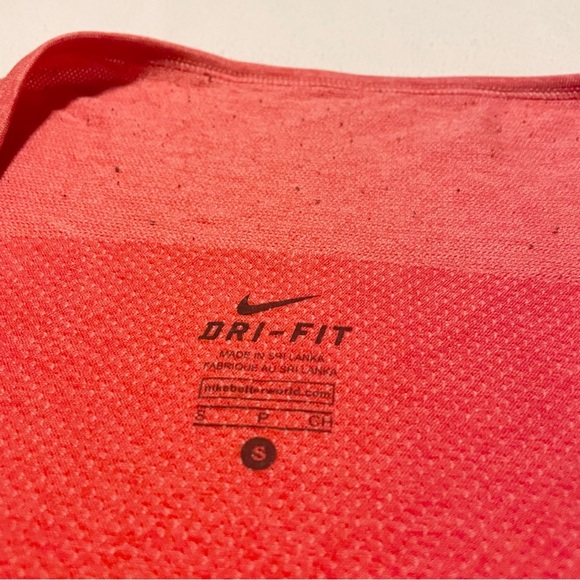 Nike Dri Fit Long Sleeve Women’s Small Crew Running Shirt - Picture 9 of 16